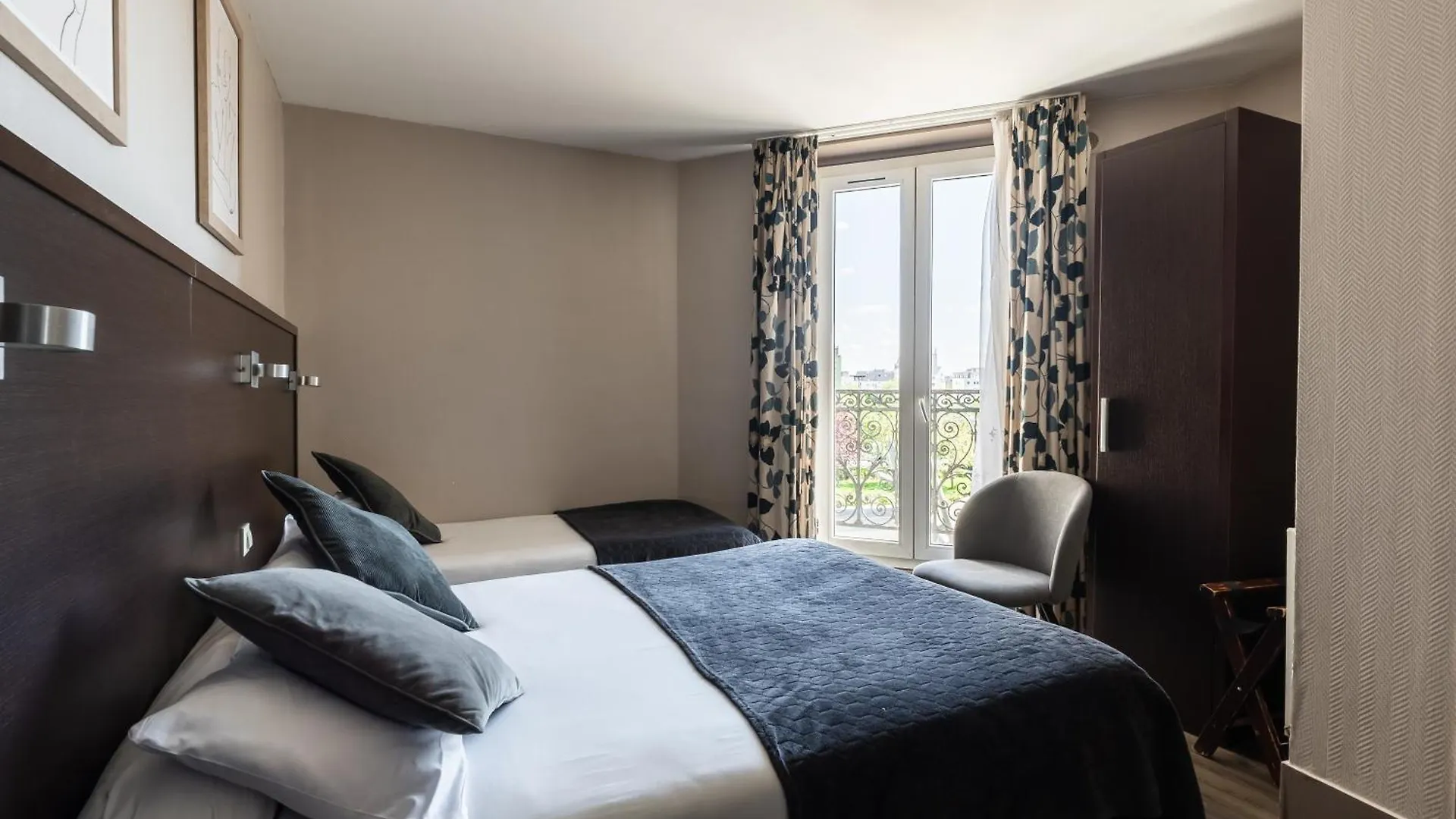Hotel Bristol Nord Paris 0*,  France